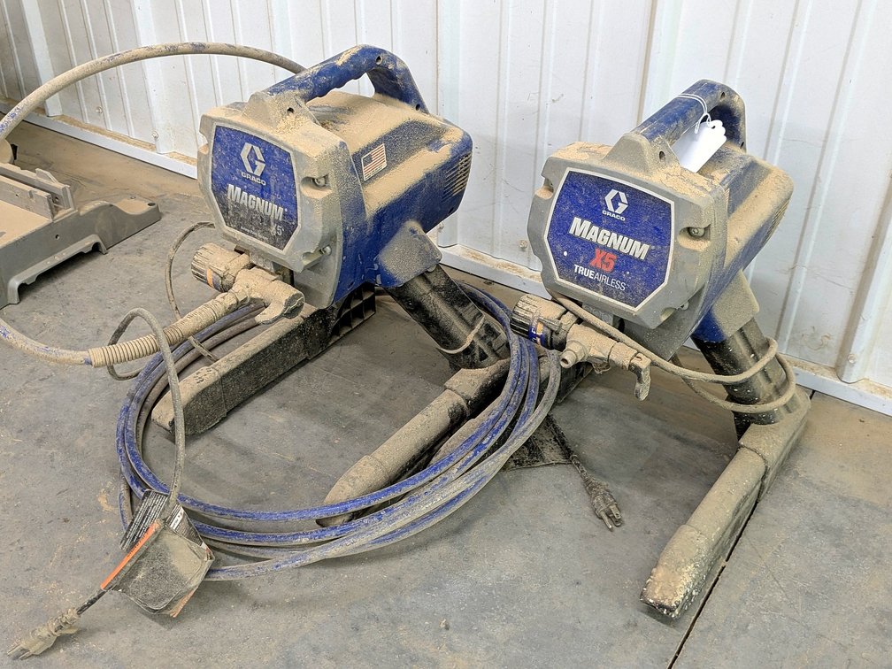 Pair of Graco Magnum X5 painting units for parts or repair.