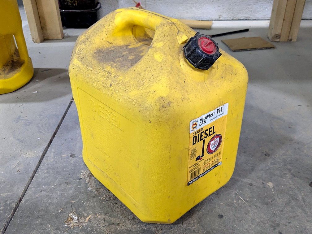Midwest 5 gallon diesel tote.