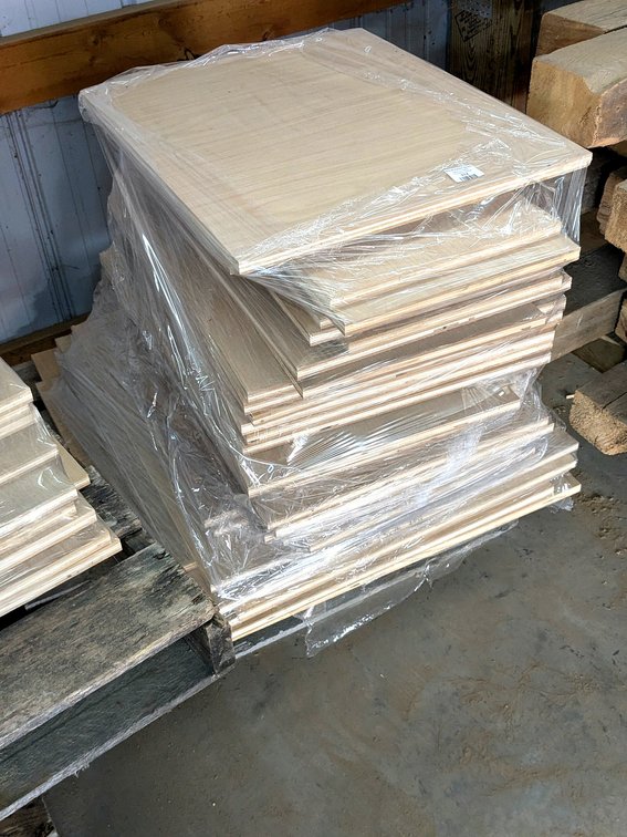 Five-ply cabinet grade plywood with oak veneer faces up to 37" and 33" wide, stack is about 30".