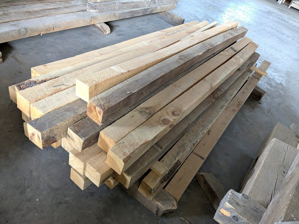 4x4 rough sawn posts up to about 8'.