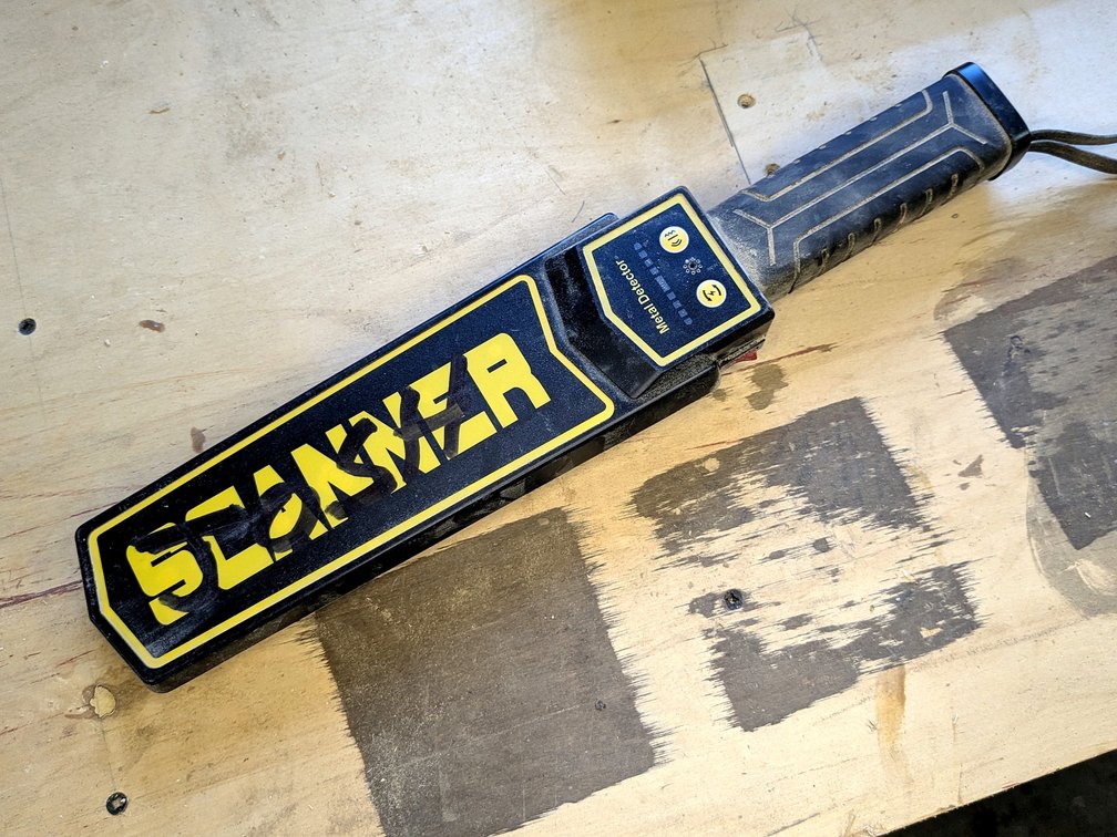 Scanner brand metal detector is 16" long.