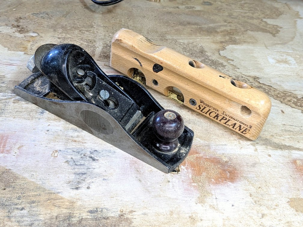 Woodstock international slick plane and a 7" wood plane.