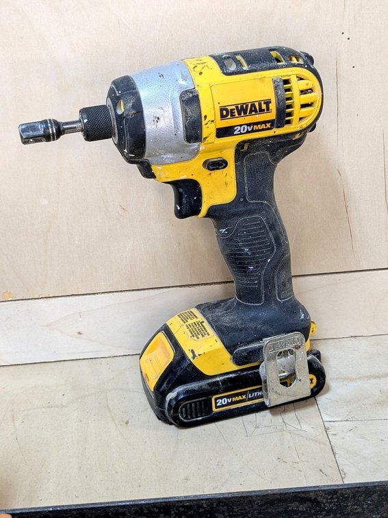 DeWalt 1/4" cordless impact driver is model DCF885.