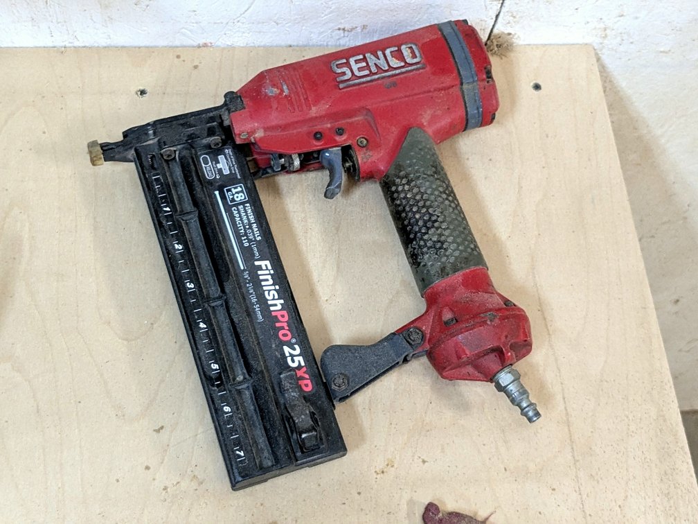 Senco 18 gauge Finish Pro 25XP finish nailer.