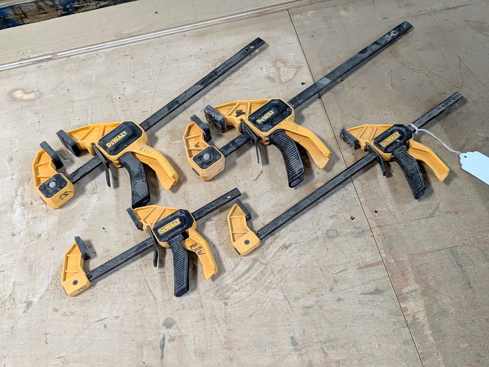 4 DeWalt bar clamps up to 19" overall.