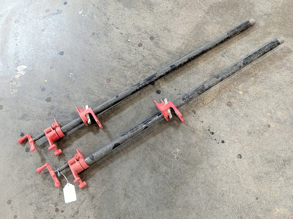 Two Bessey pipe clamps are 3/4" x 3' long.