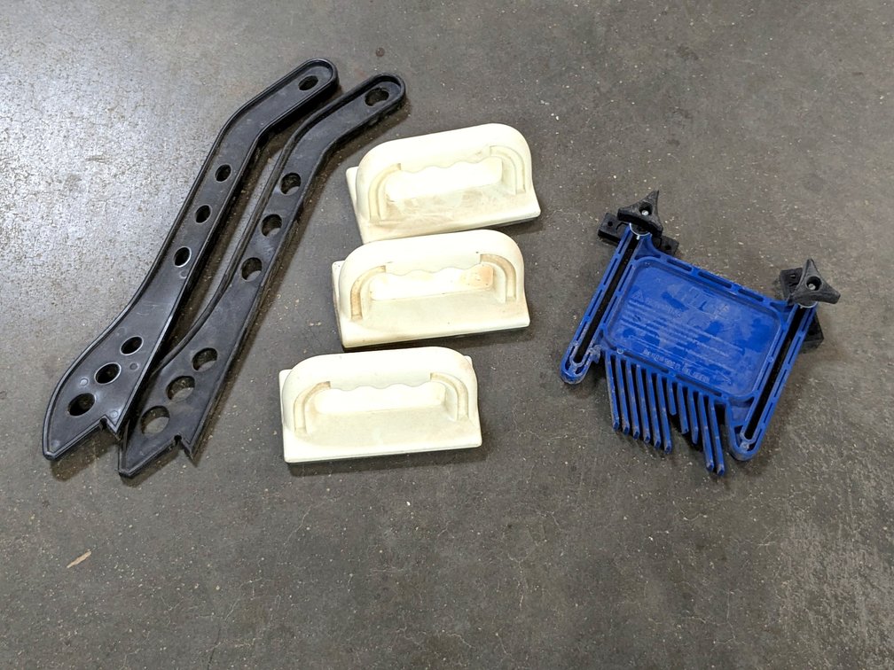 Kreg brand table saw jig, push pads and more.