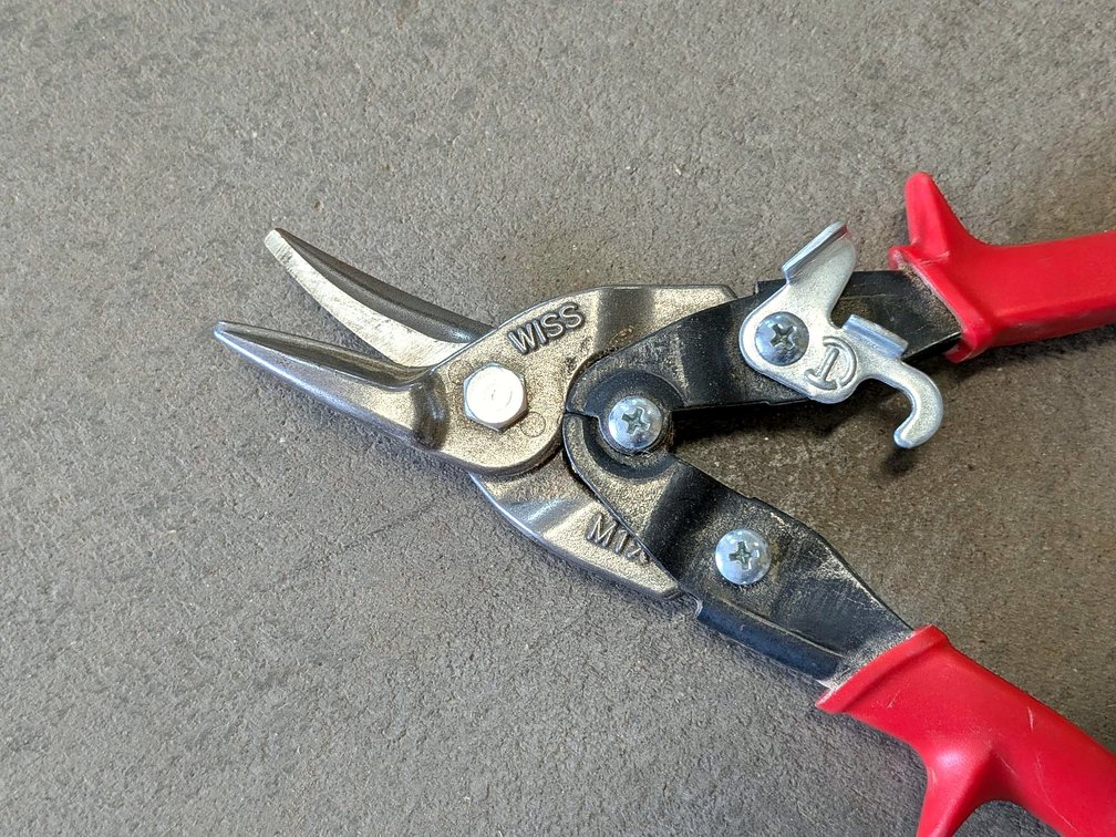 Wiss sheet metal shears are in near new condition.