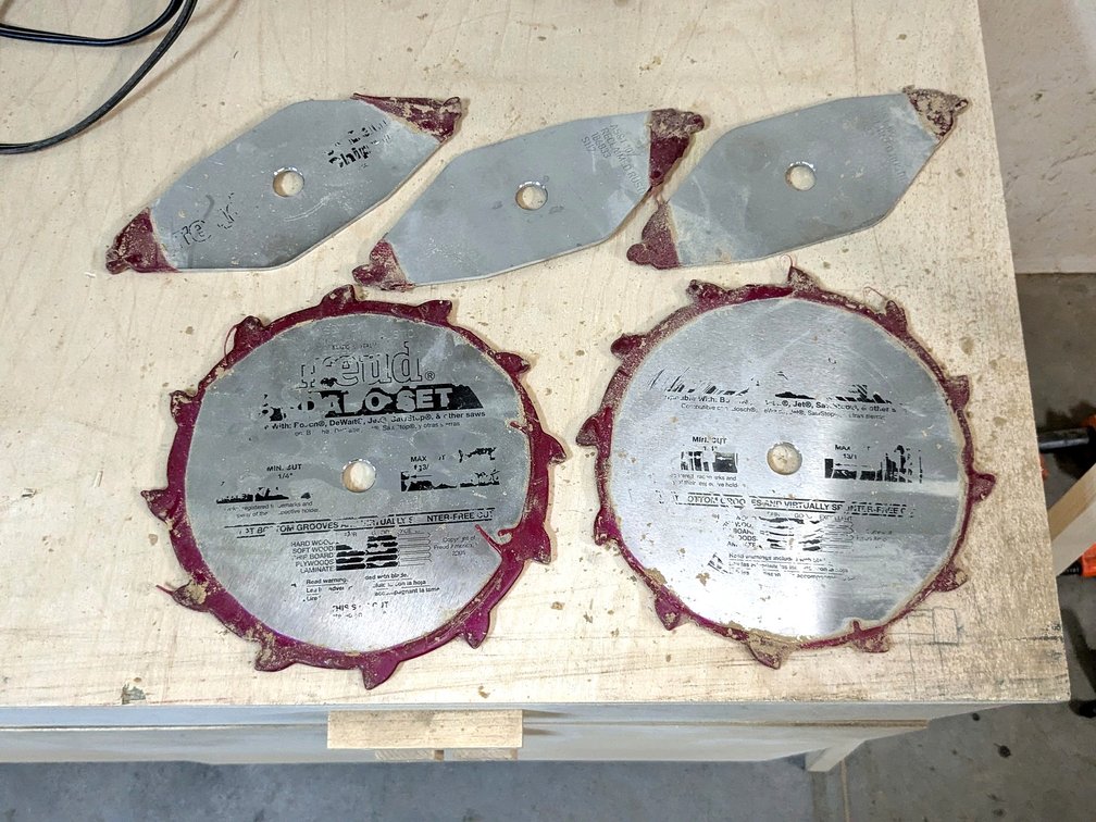 Freud Dado blade set is 8" and freshly sharpened.