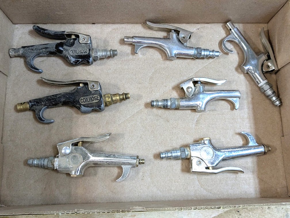 Air hose nozzles are about 5-1/2" long.