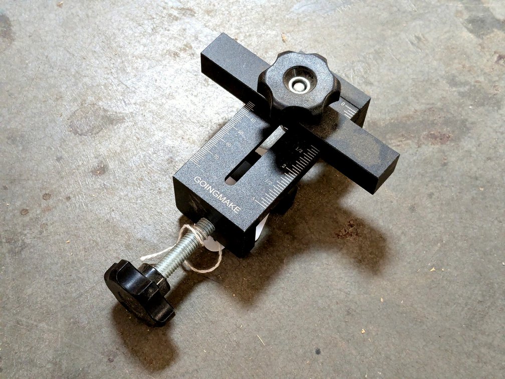 GoingMake cabinet door mounting jig with quick edge positioner.