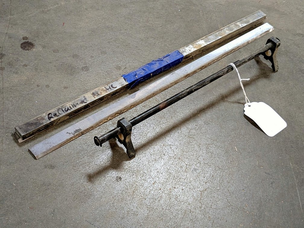 Five planer blades are 20" long and come with a height gauge.