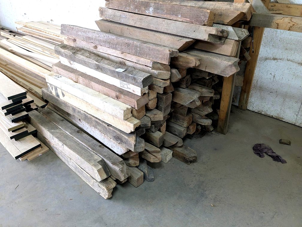 Rustic wooden posts up to 4x4 and 5-1/2' long.