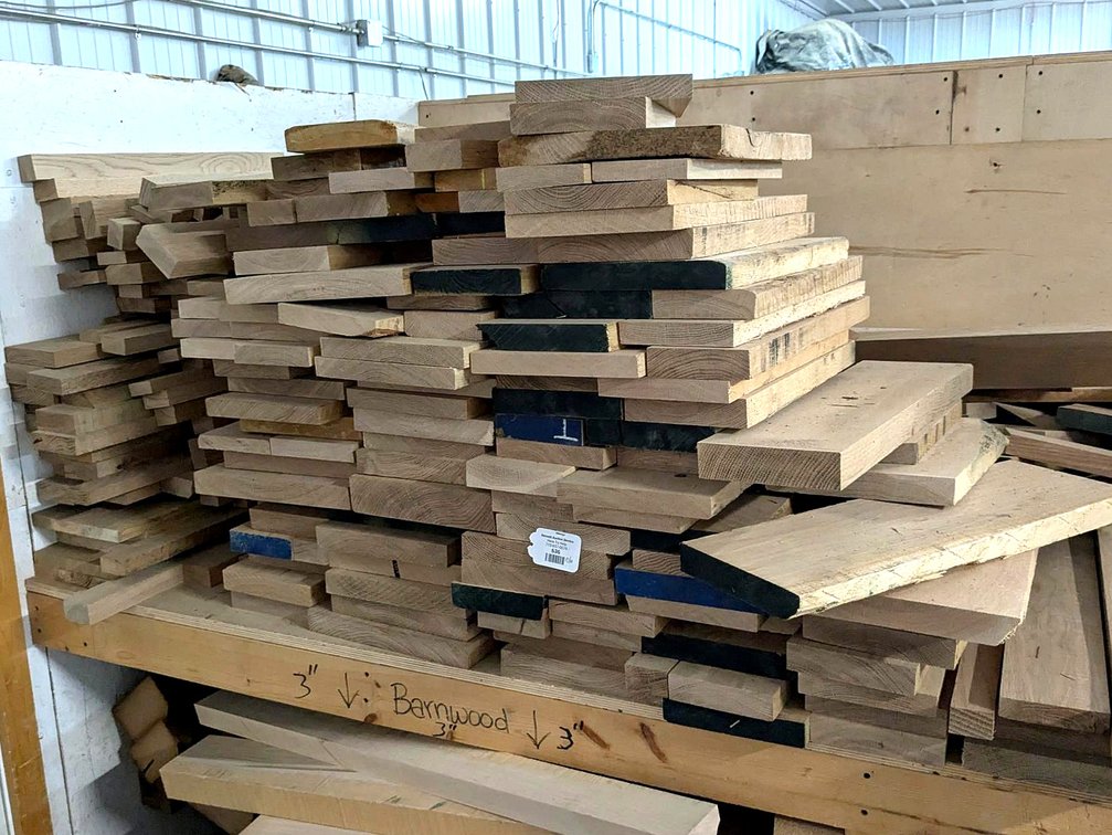Oak, maple, and possibly other boards up to 10" wide and 2" thick and 4' long.