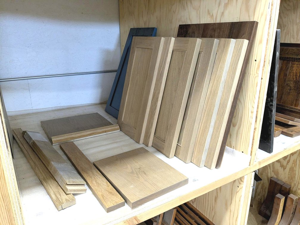 Oak and other cabinet doors up to 21" tall.