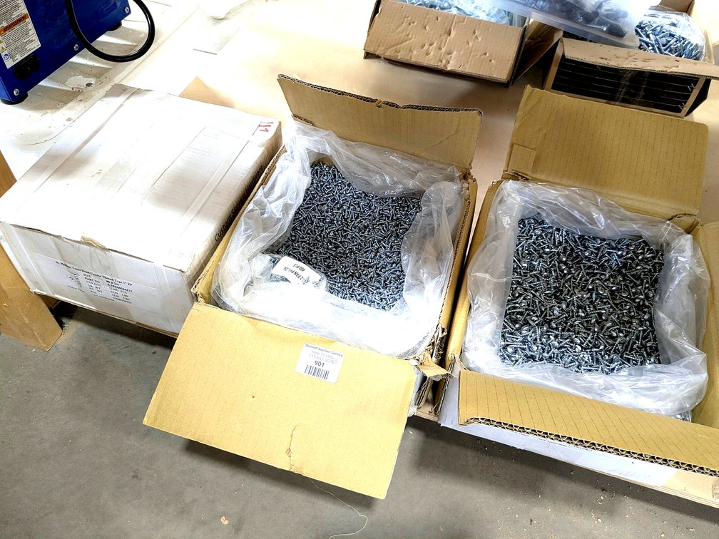 Three boxes of CSH cabinetry screws up to 3/4".