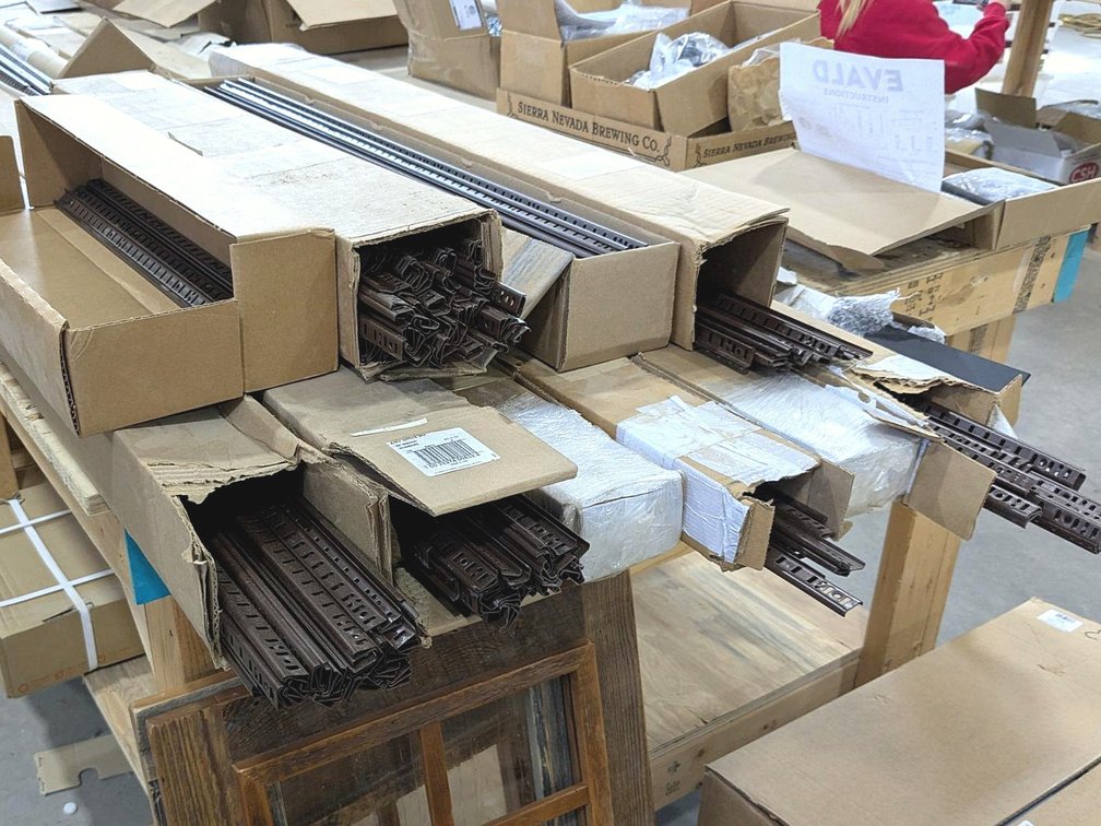 Shelf rails up to 7'.