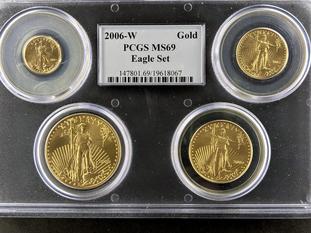 2006-W Gold Eagle set has been slabbed and graded by PCGS MS69.