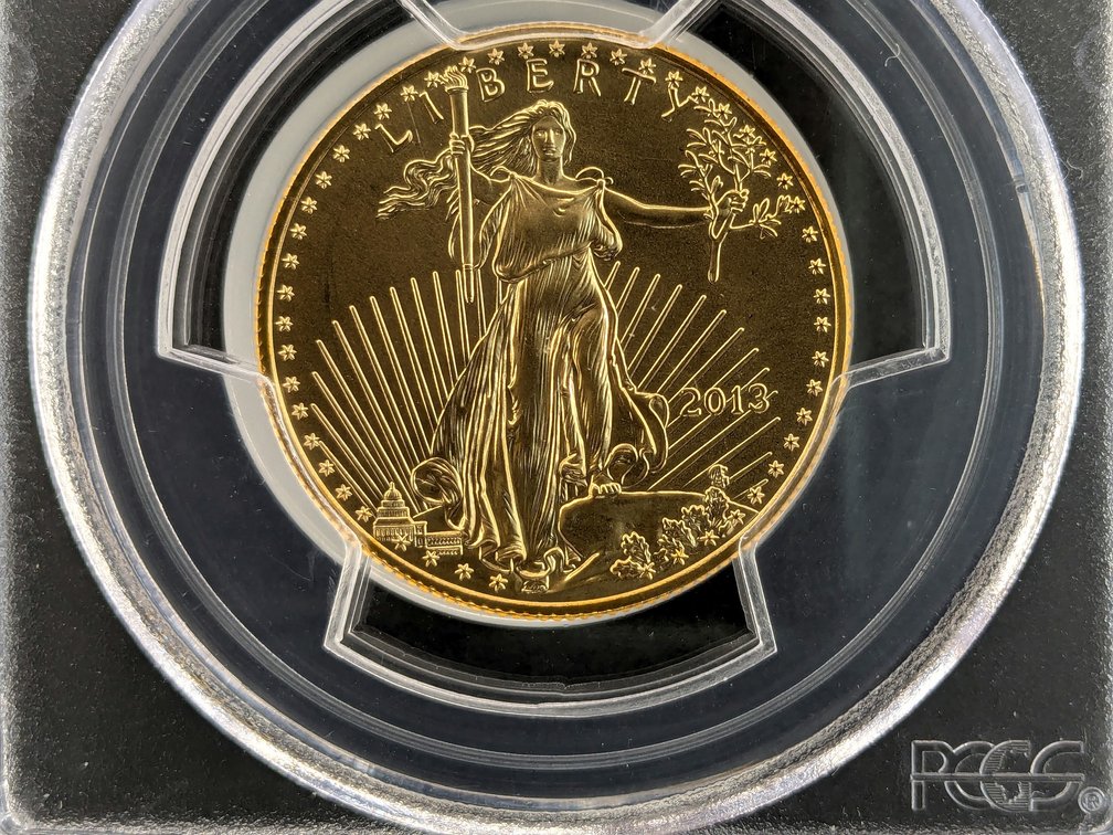 2013 $25 Gold Eagle has been slabbed and graded by PCGS MS70.