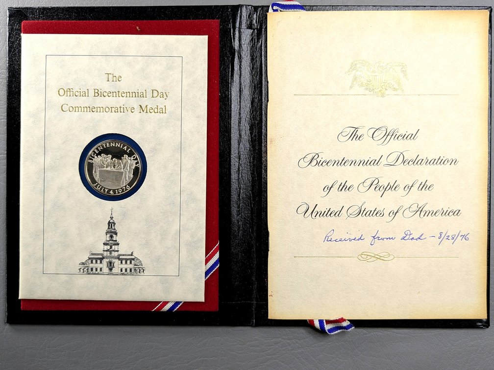 1976 Bicentennial Day Commemorative medal.