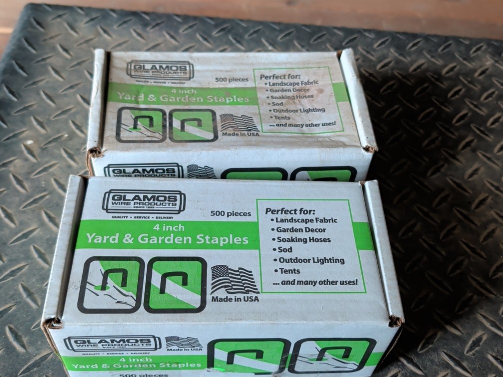 4" garden staples