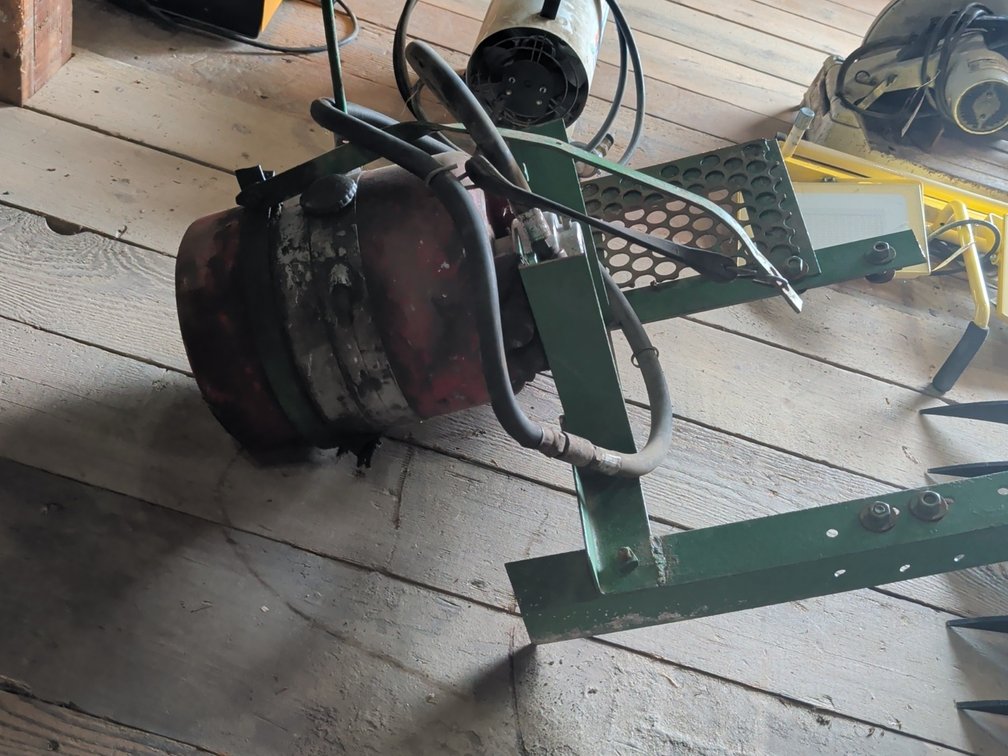 Wagon hoist PTO Pump