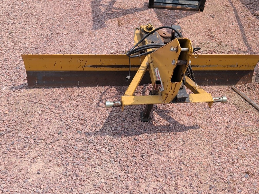King Kutter 7' 3pt blade with cylinder