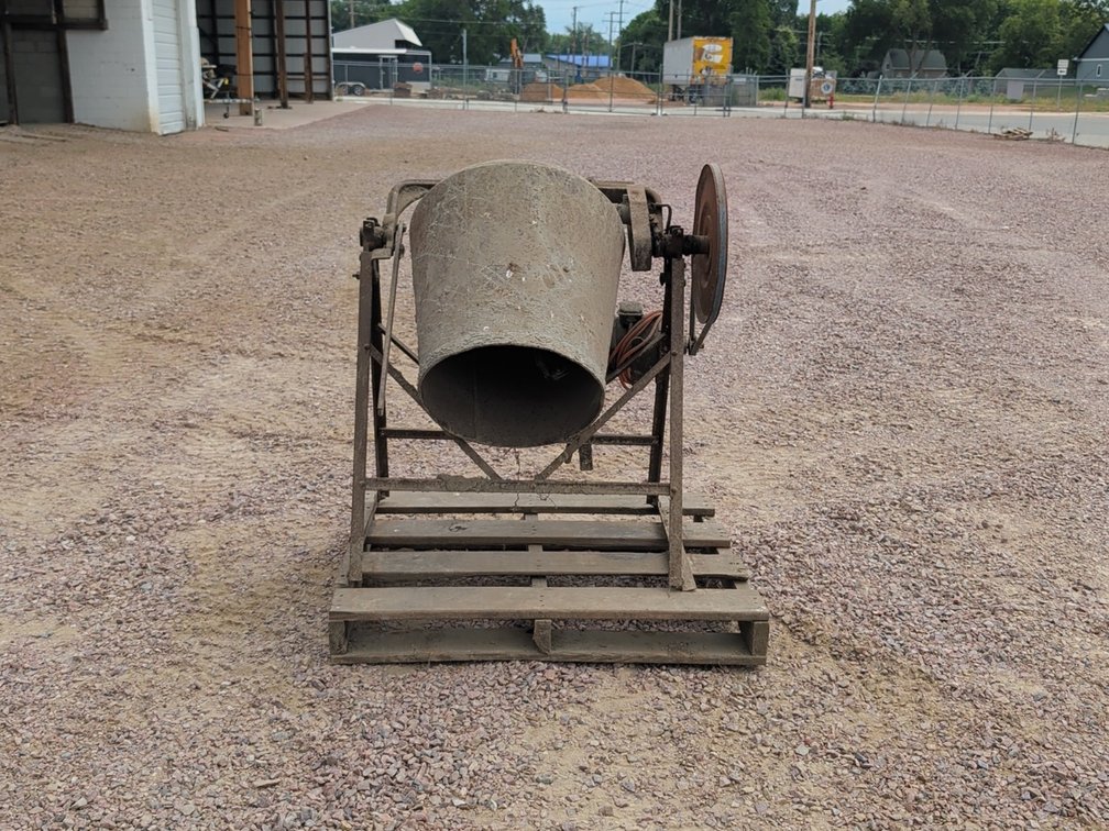 Cement mixer