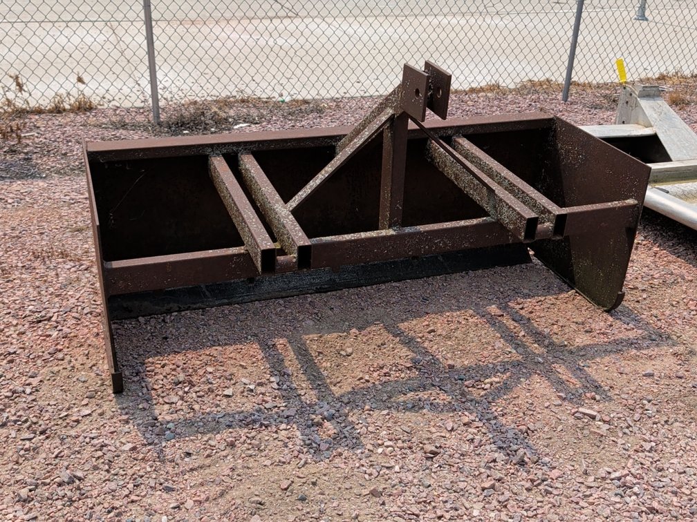 62" 3pt box blade