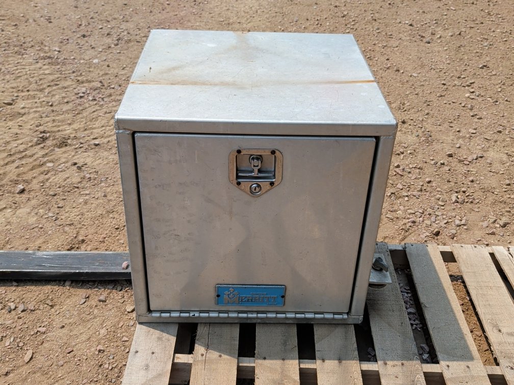 Aluminum undermount box