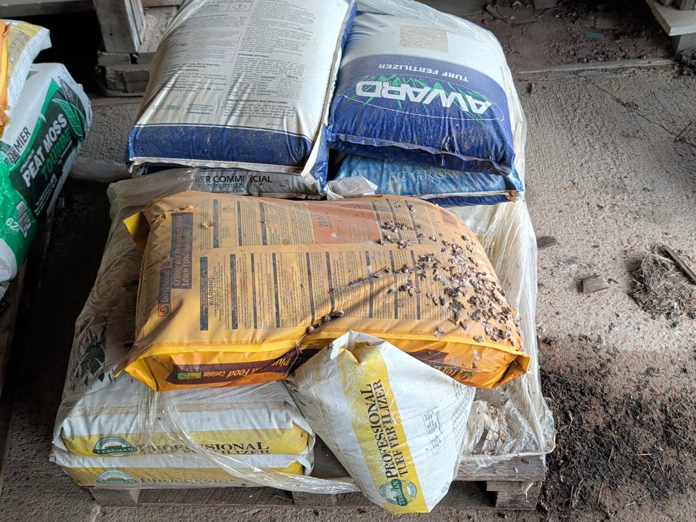 10 Bags of Turf fertilizer