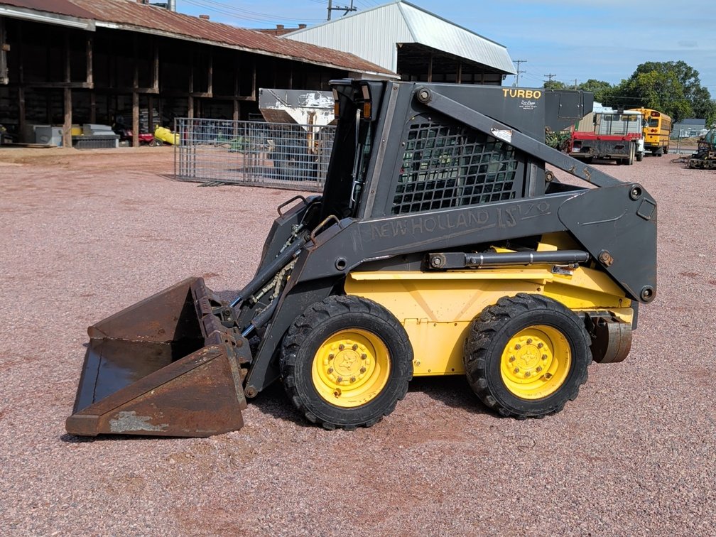 New Holland LS170- Mechanics Special.