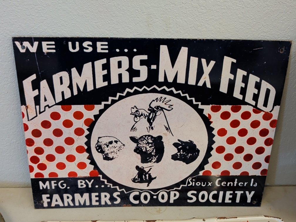 Farmers Mix feed sign