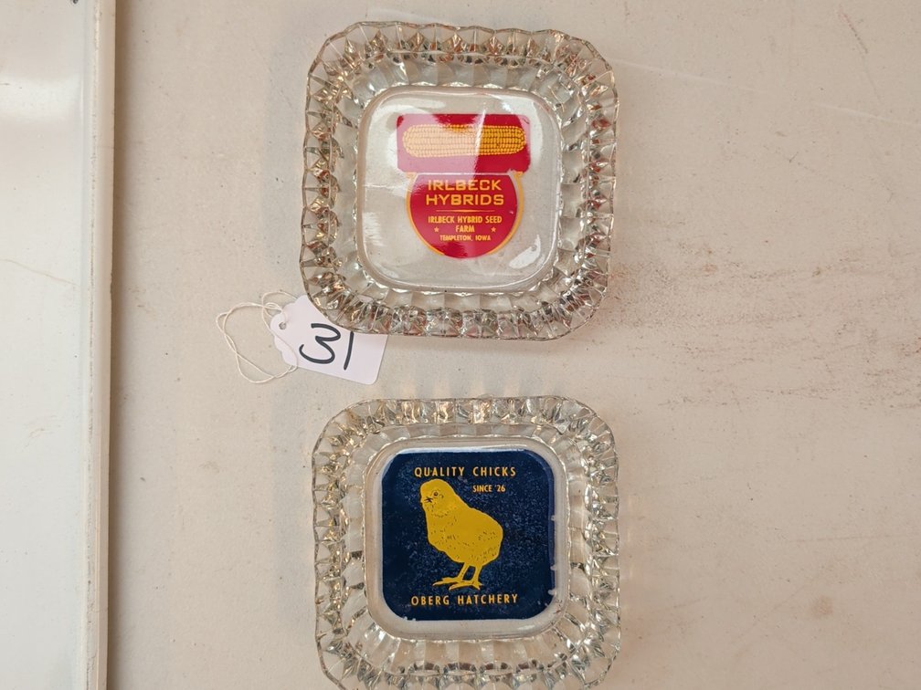Irlbeck Hybrid Seeds & Oerg Hatchery ash trays