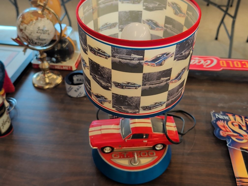 Mustang lamp