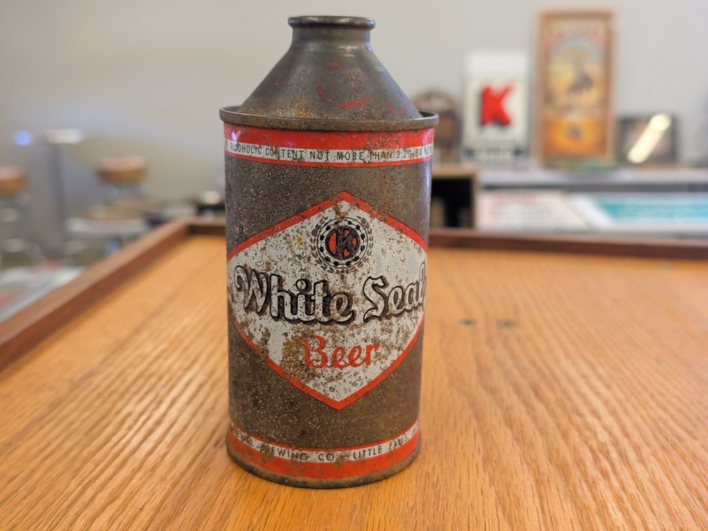 Antique cone top White Seal beer can