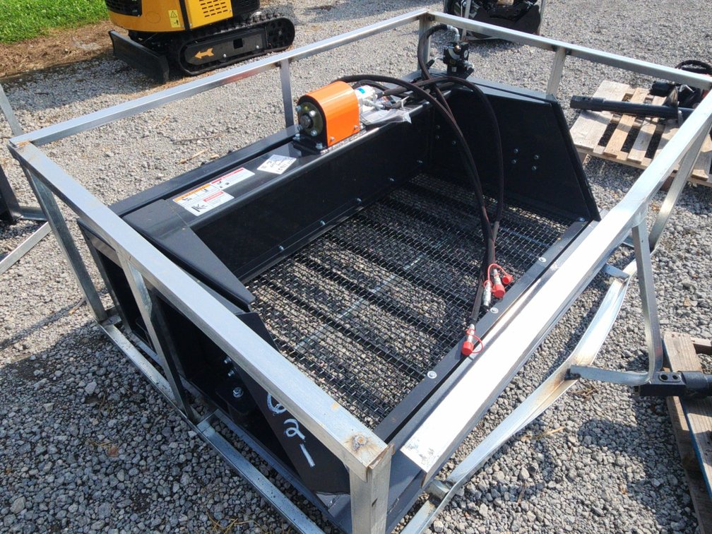 Screening Bucket SB-12-72W Wolverine