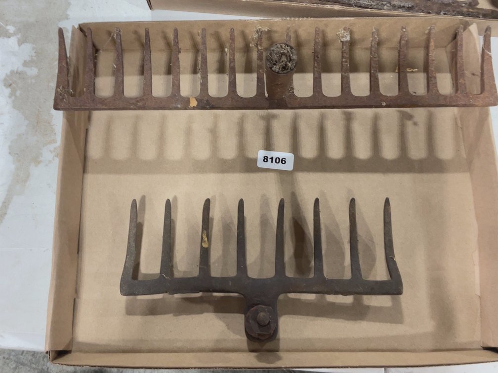 (1) Vintage Rake Head