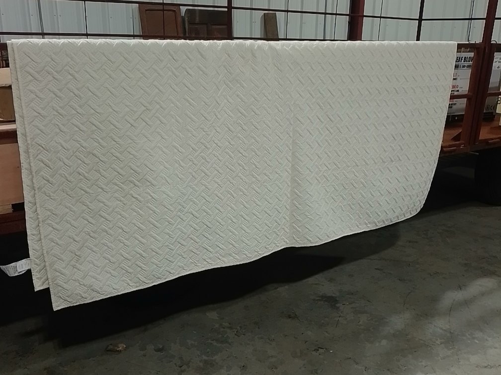 Mainstay King Size White Blanket