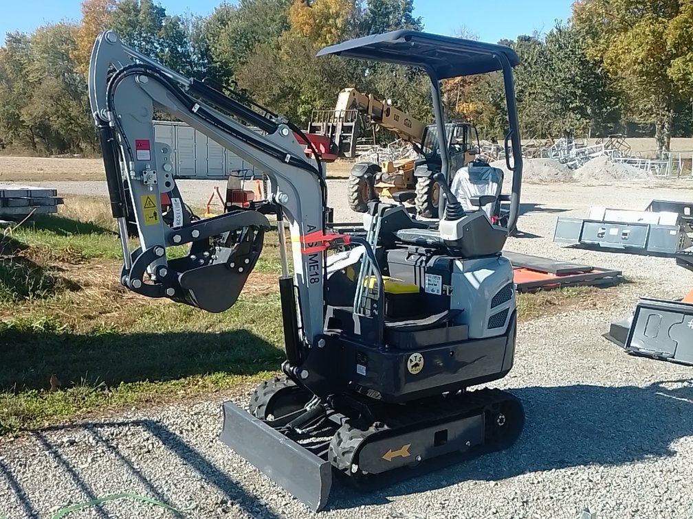 ME18-Z MINI EXCAVATOR