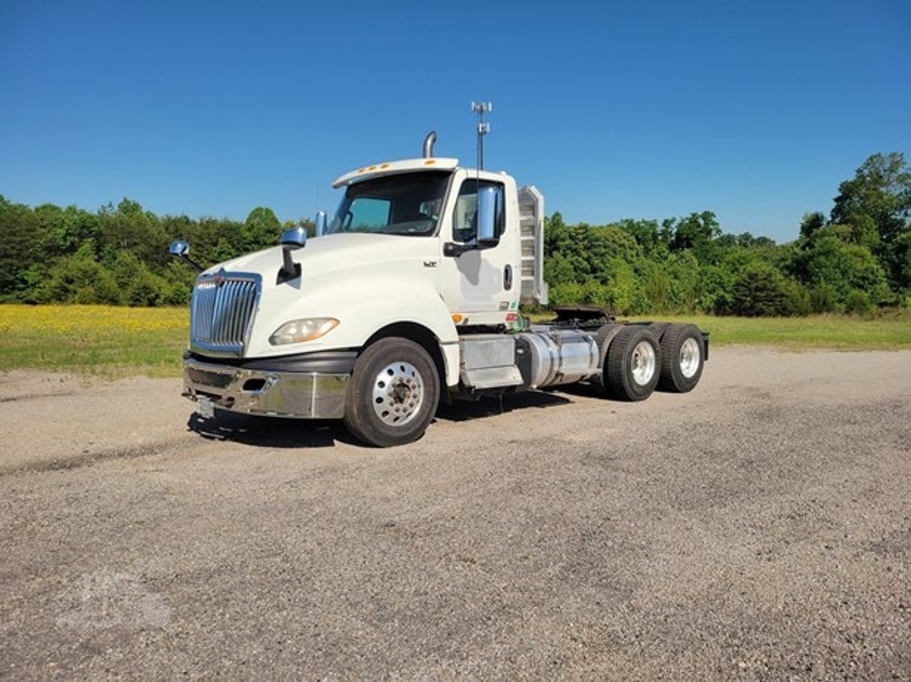 2018 International LT Day Cab