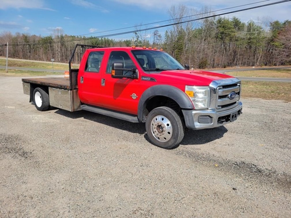 2016 Ford F550 Crew Cab 4x4 Flatbed Truck