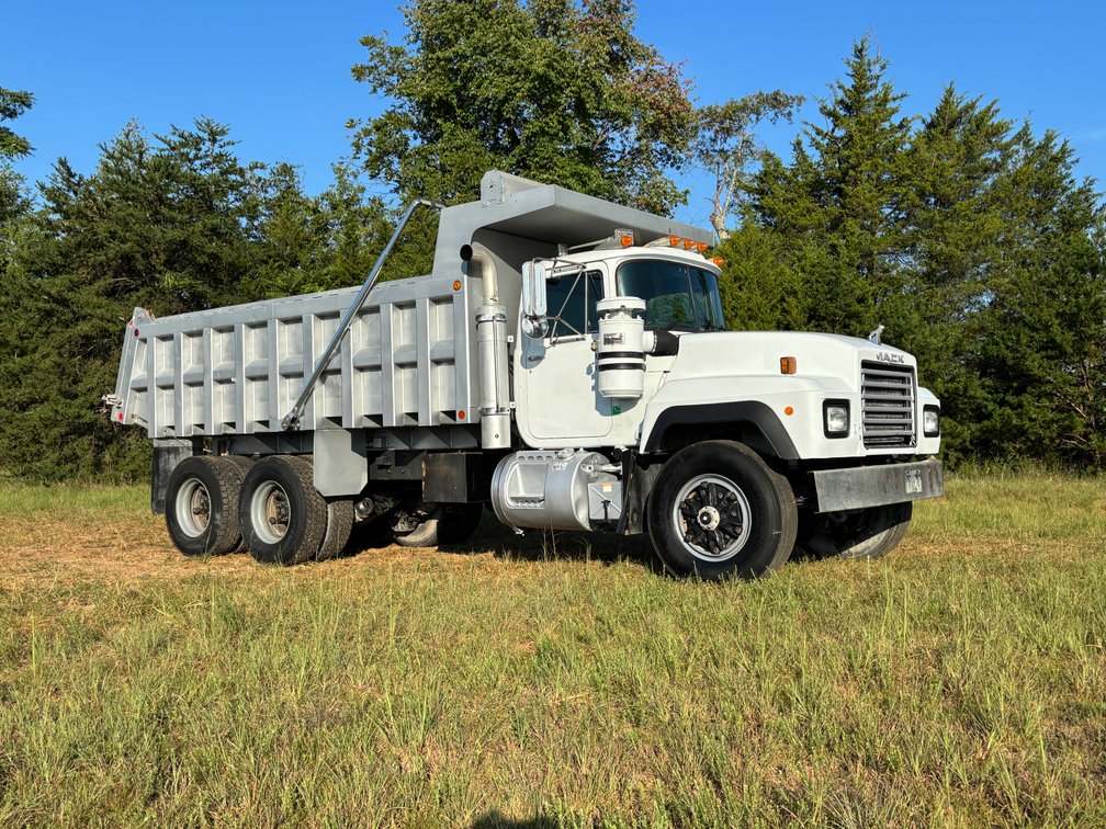 1995 Mack RD690S  Tandem Dump
