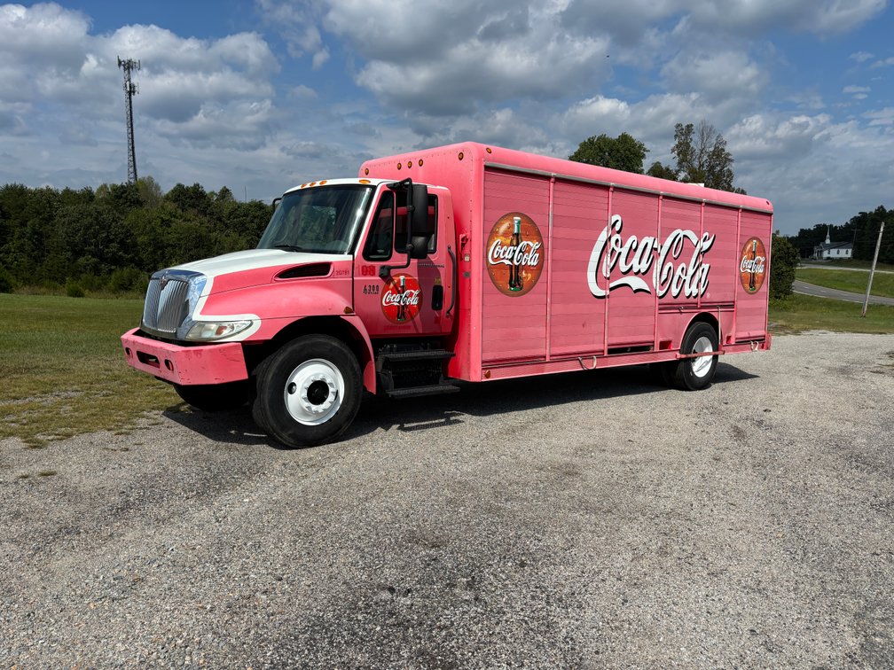 2007 International 4300 Beverage Truck