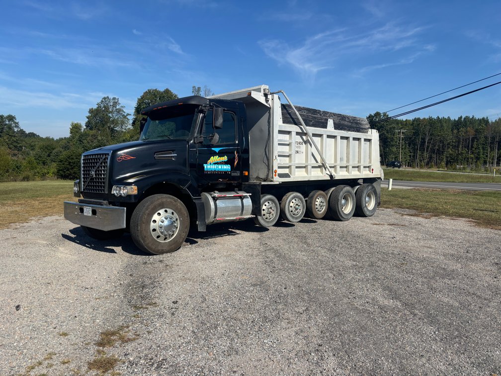 2007 Volvo Quint Dump Truck