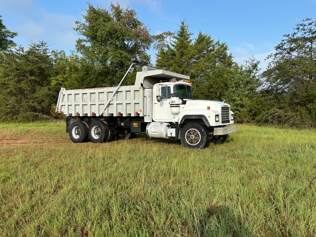 1995 Mack RD690s Tandem Dump