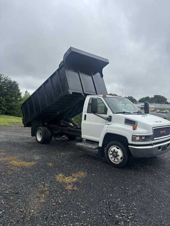 2007 GMC Dump Truck