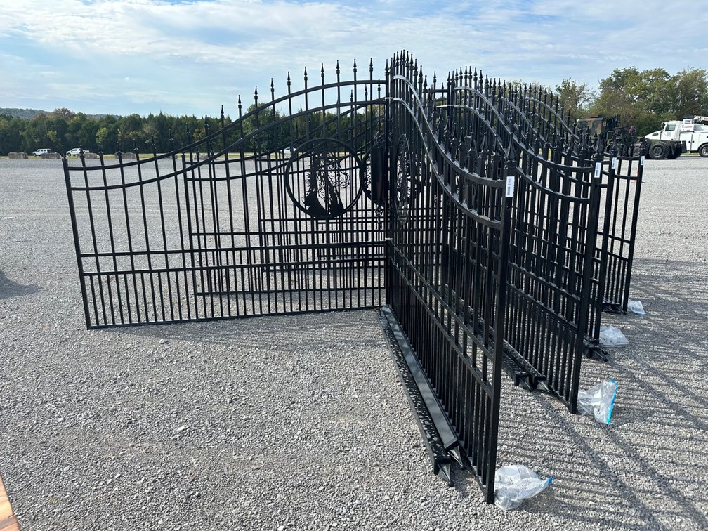 16' BI-PARTING ENTRY GATE