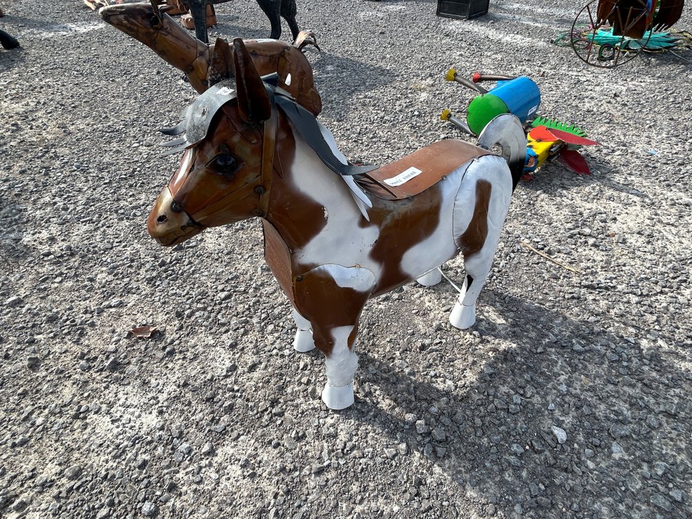 SMALL METAL PAINT PONY DECOR