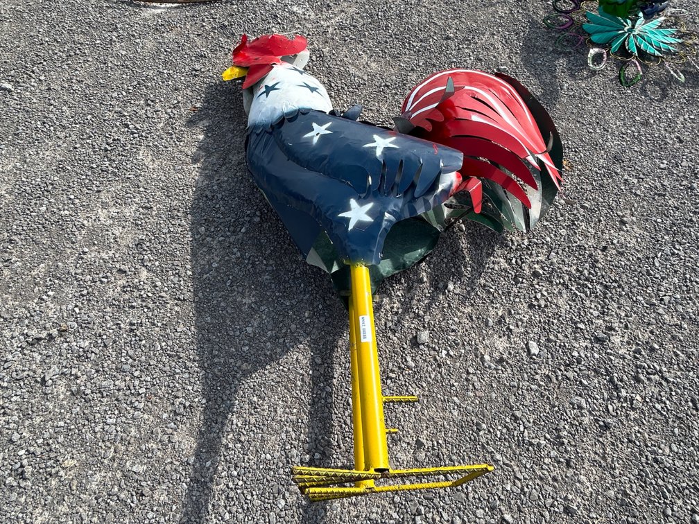 PATRIOTIC ROOSTER STATUE